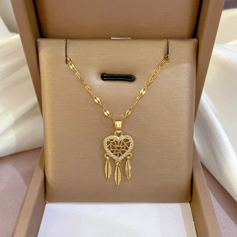 Herz- und Blätteranhänger mit Zirkonia in Gold und Silber