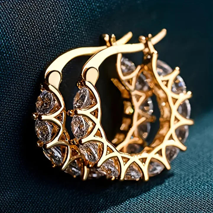 Leuchtend goldene Spine Hoop-Ohrringe